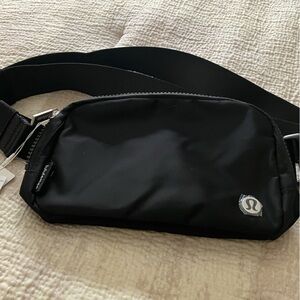 Lululemon black belt bag